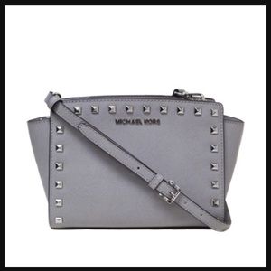 Micheal kors- Selma studden Saffiano leather